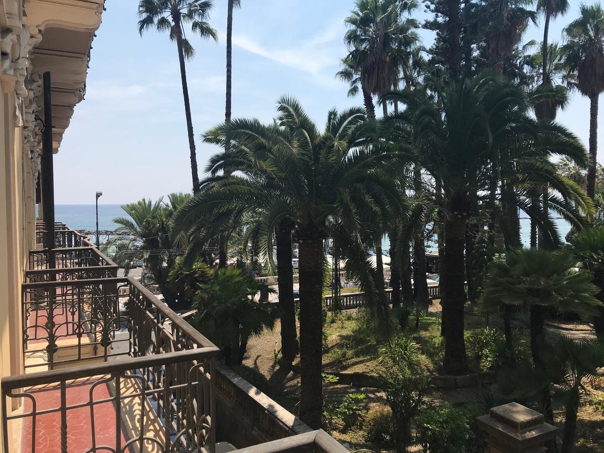 Deluxe Doppelzimmer mit Balkon und Meerblick