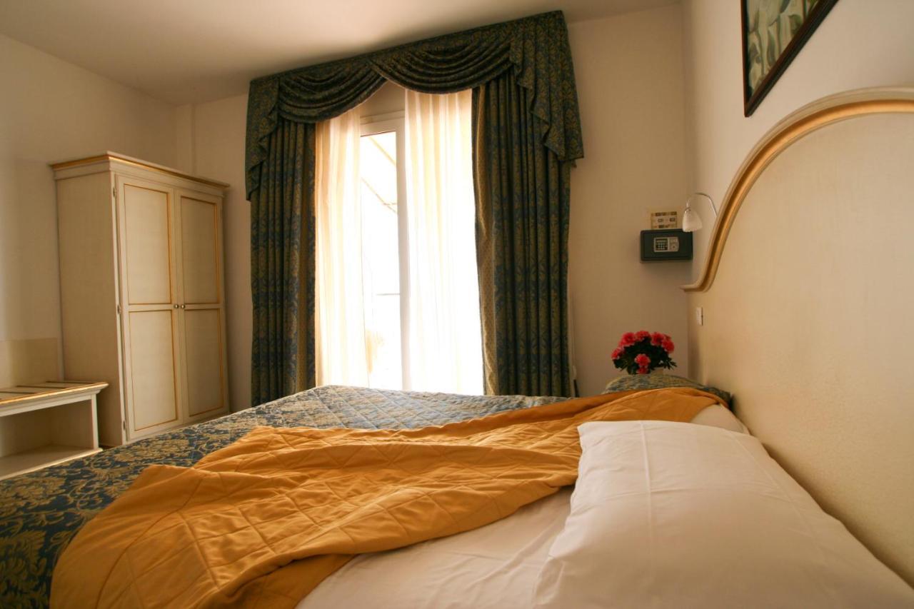 Chambre Triple Supérieure - Vue sur Mer
