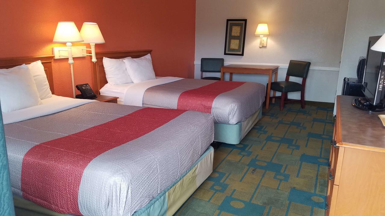 Deluxe Double Room with Two Double Beds - Disability Access/Non-Smoking