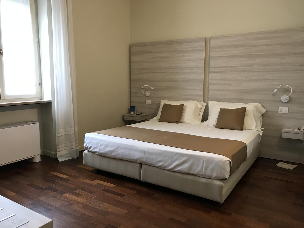 Double or Twin Room,719437825:JPEG
