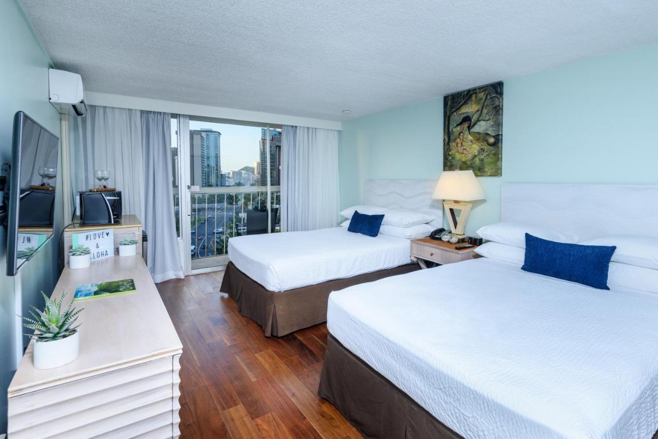 Quarto Deluxe com 2 Camas Queen-size e Vista do Oceano