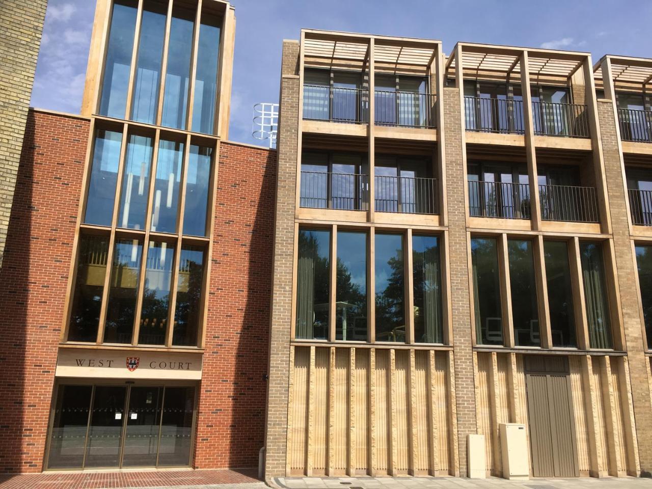 Apartamento con balcón