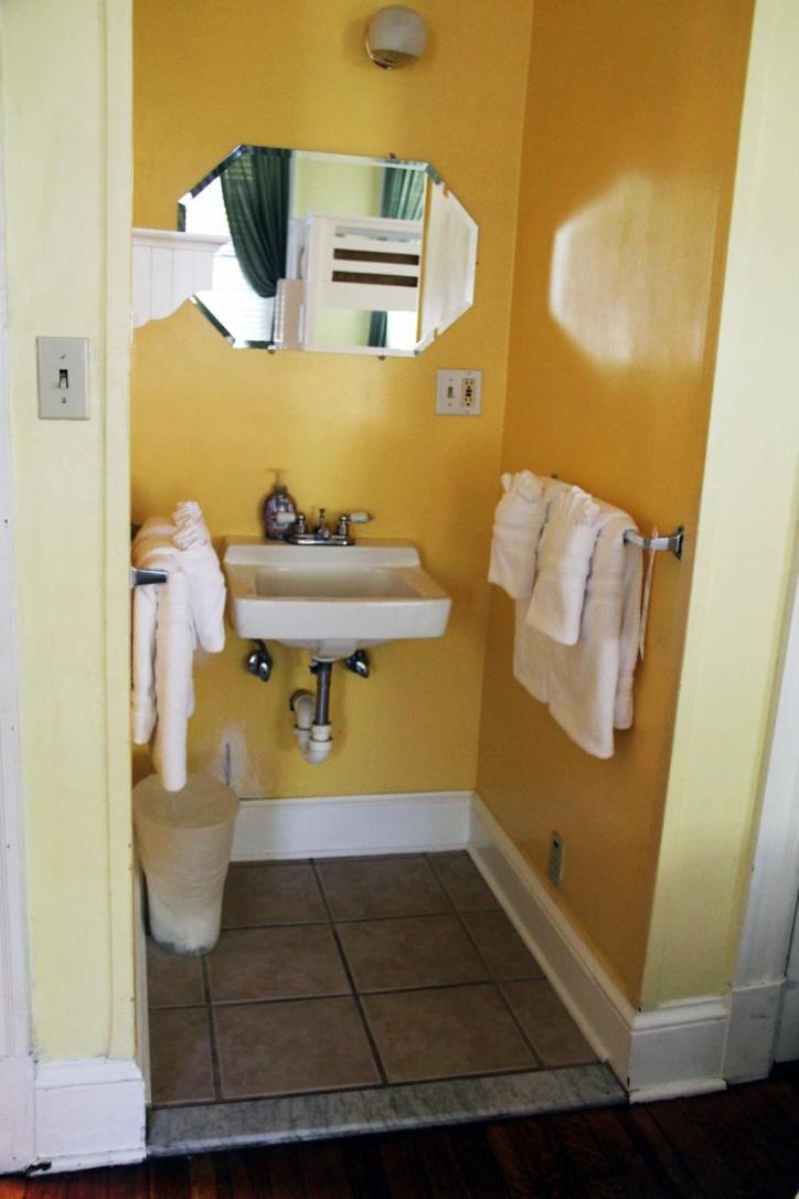 Camera Tripla Deluxe con Bagno in Comune