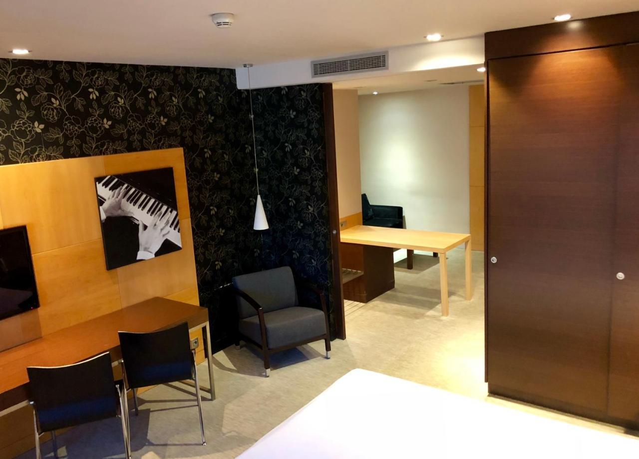Suite Room,27755141:JPEG