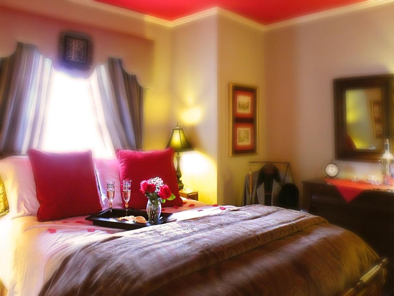 Deluxe King Suite