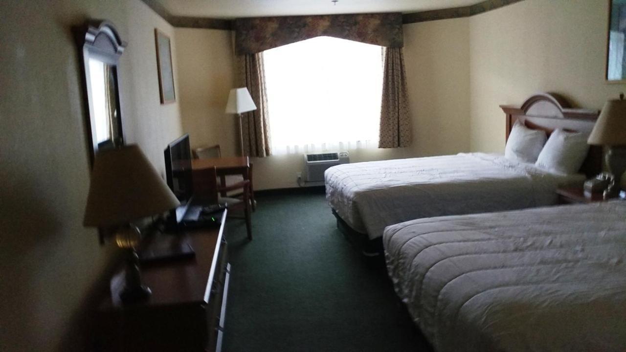 Queen Room Two Queen Beds,727977007:JPEG