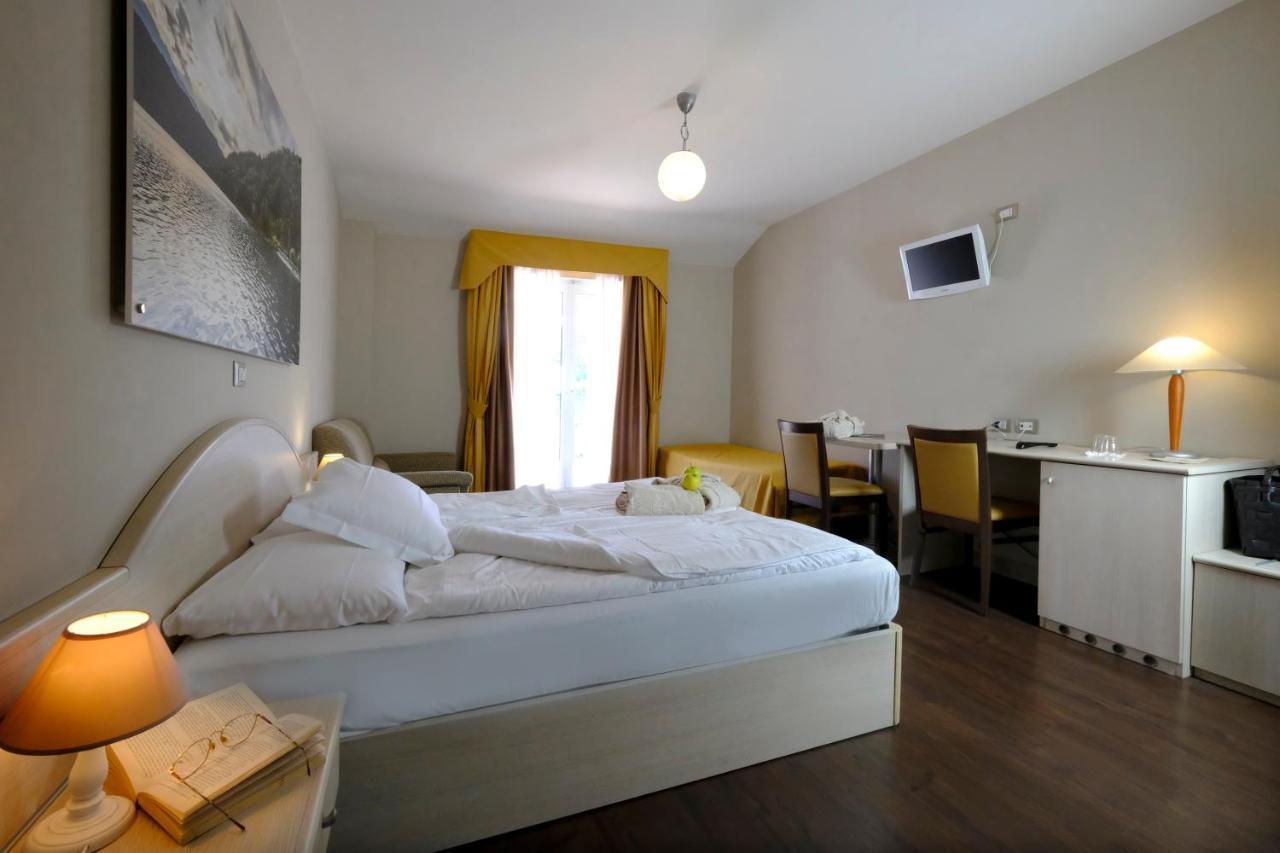 Standard Room,1425296487:JPEG