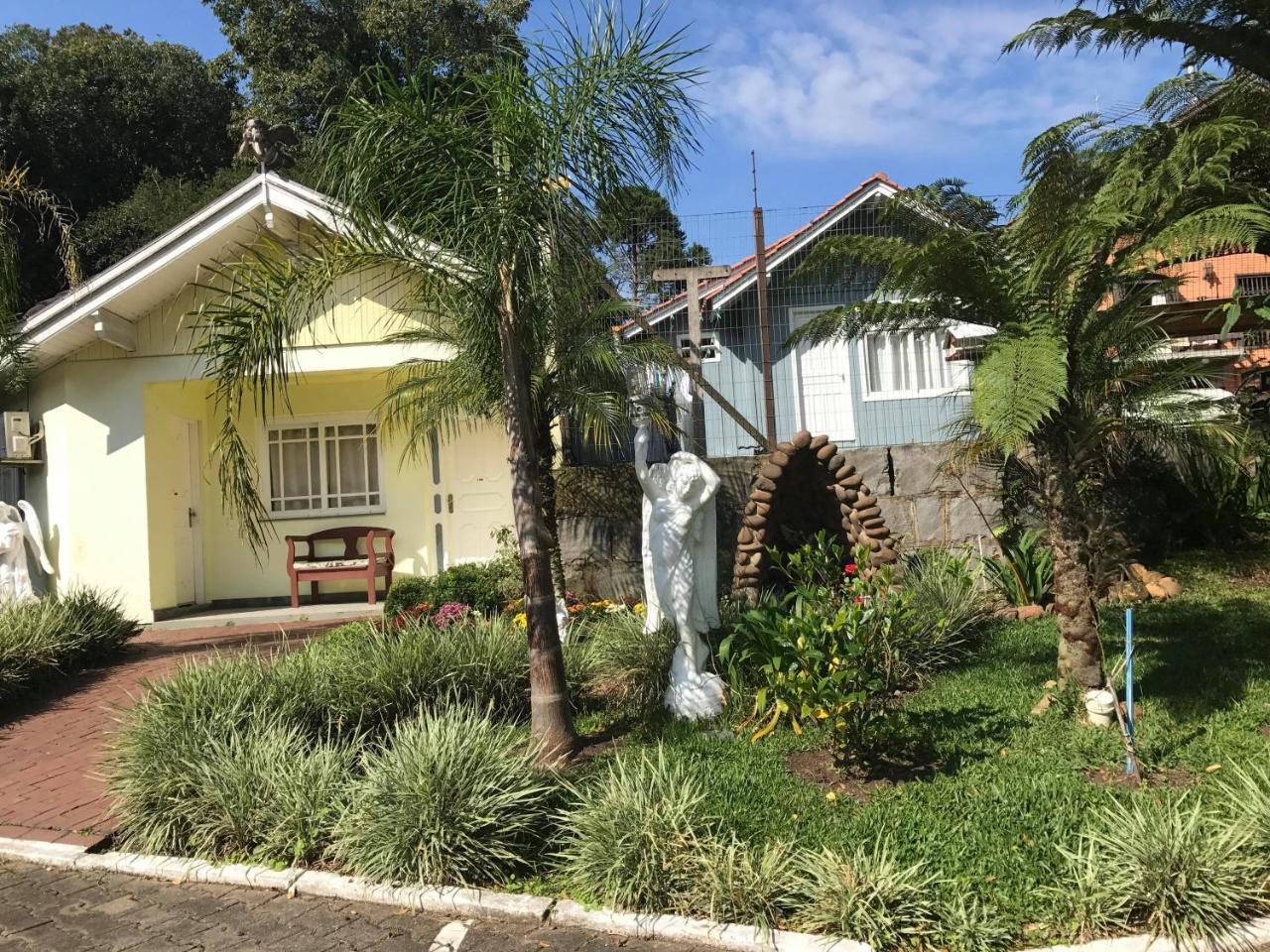 Quarto Duplo com Vista do Jardim