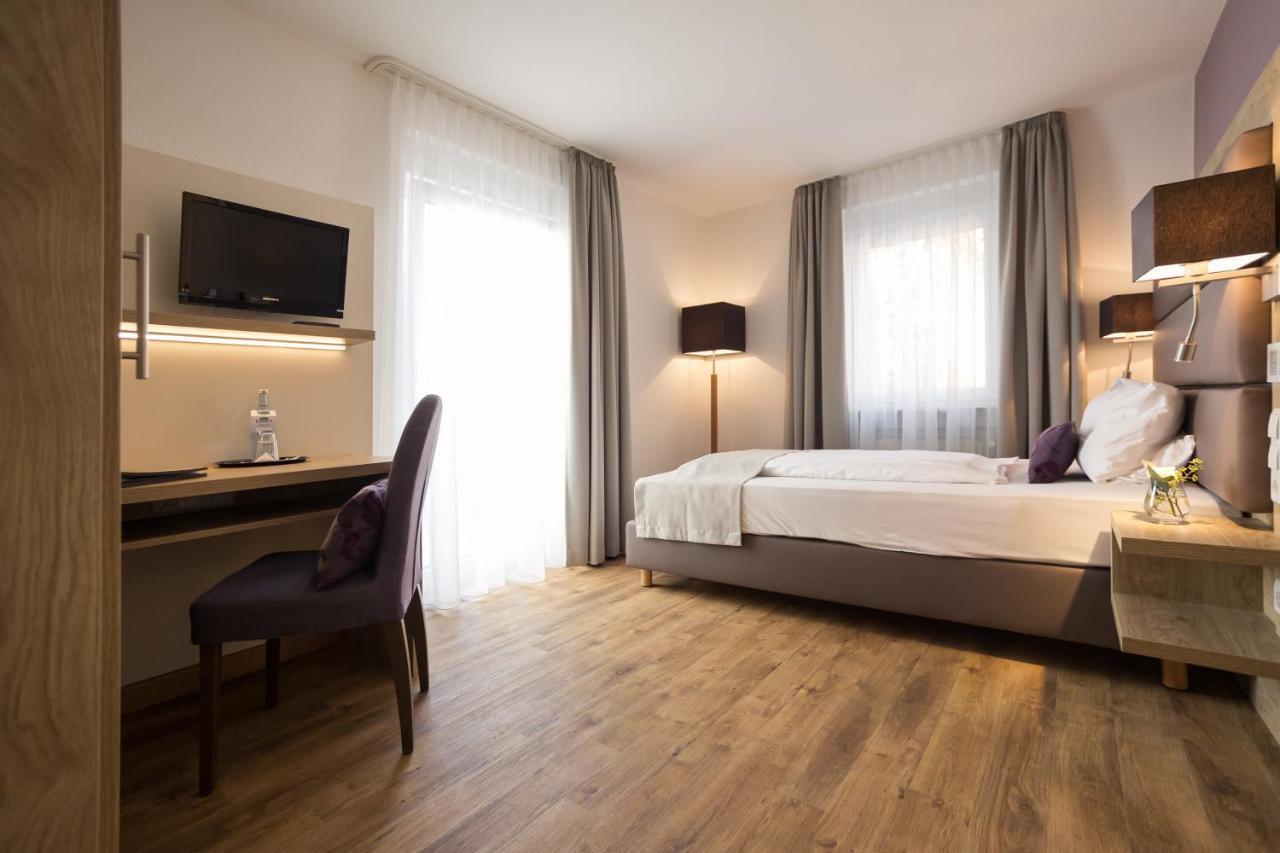 Standard Single Room,739107946:JPEG