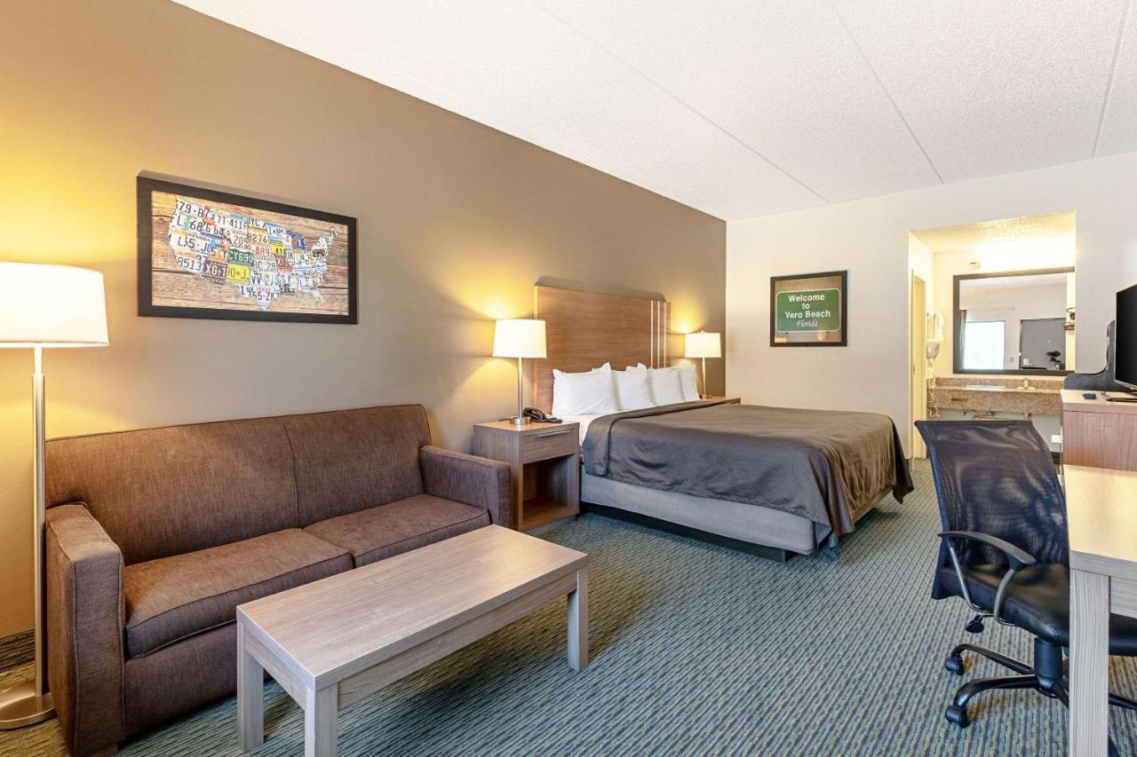 King Room with Sofa Bed - Non-Smoking