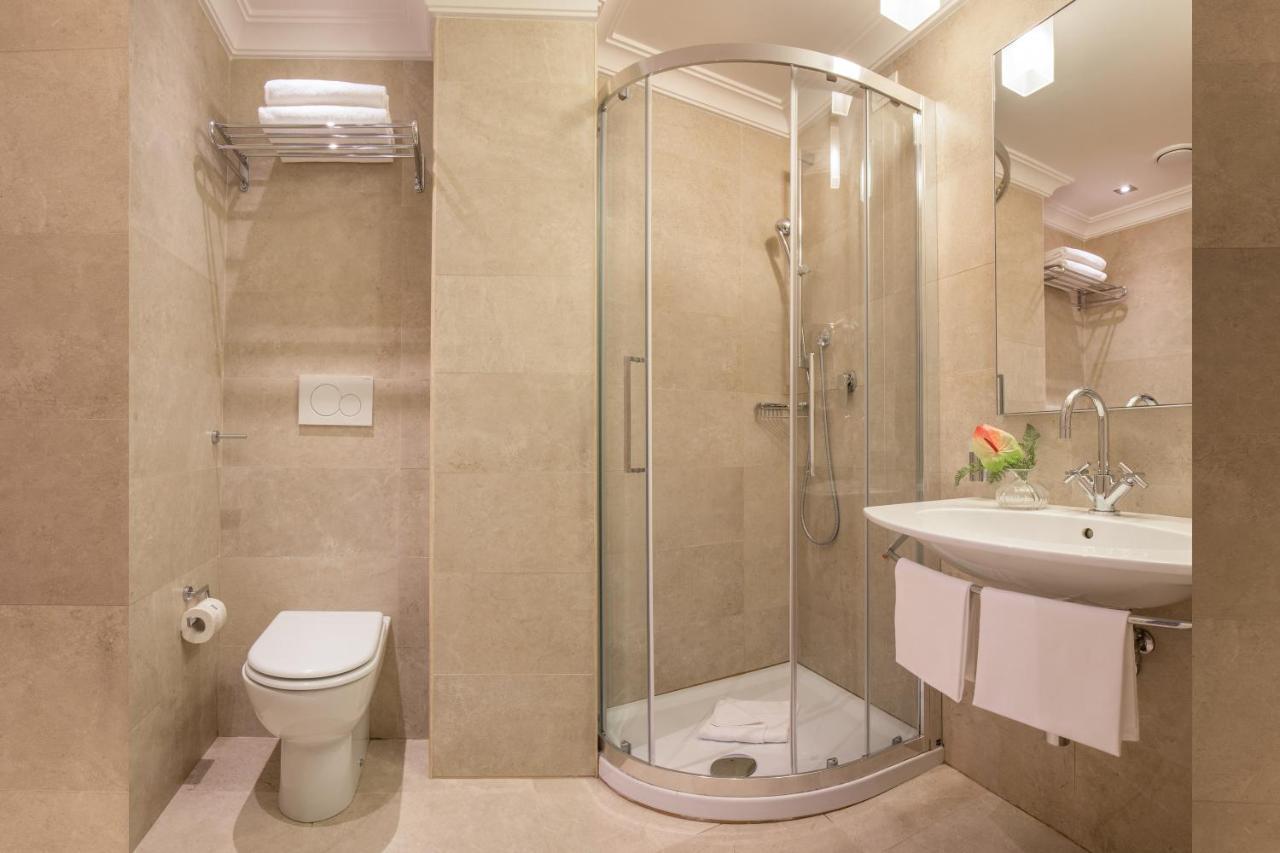 Triple Room,1239110950:JPEG