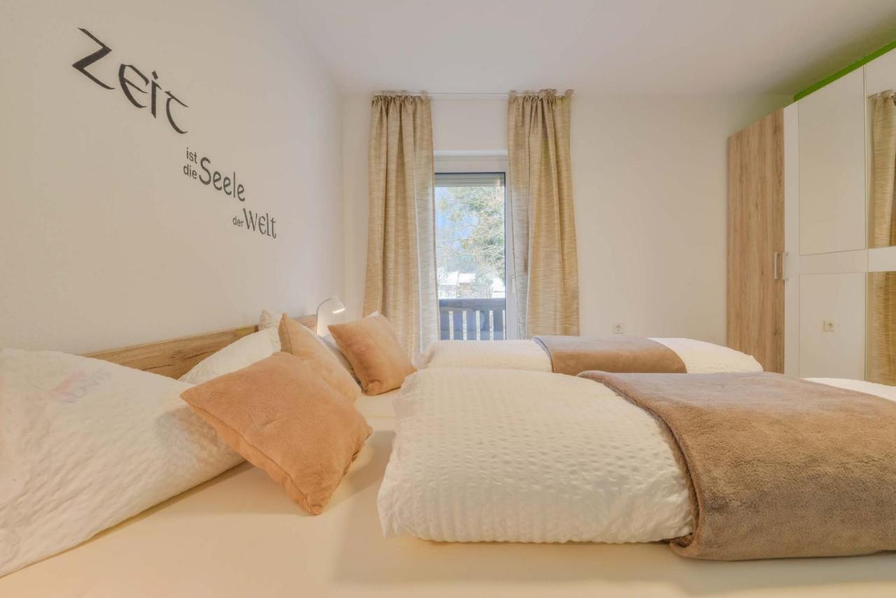 Doppelzimmer mit Balkon