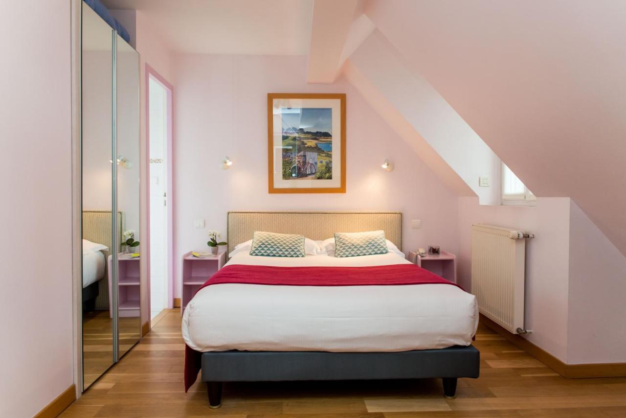 Chambre Double Mansardée avec Accès au Spa