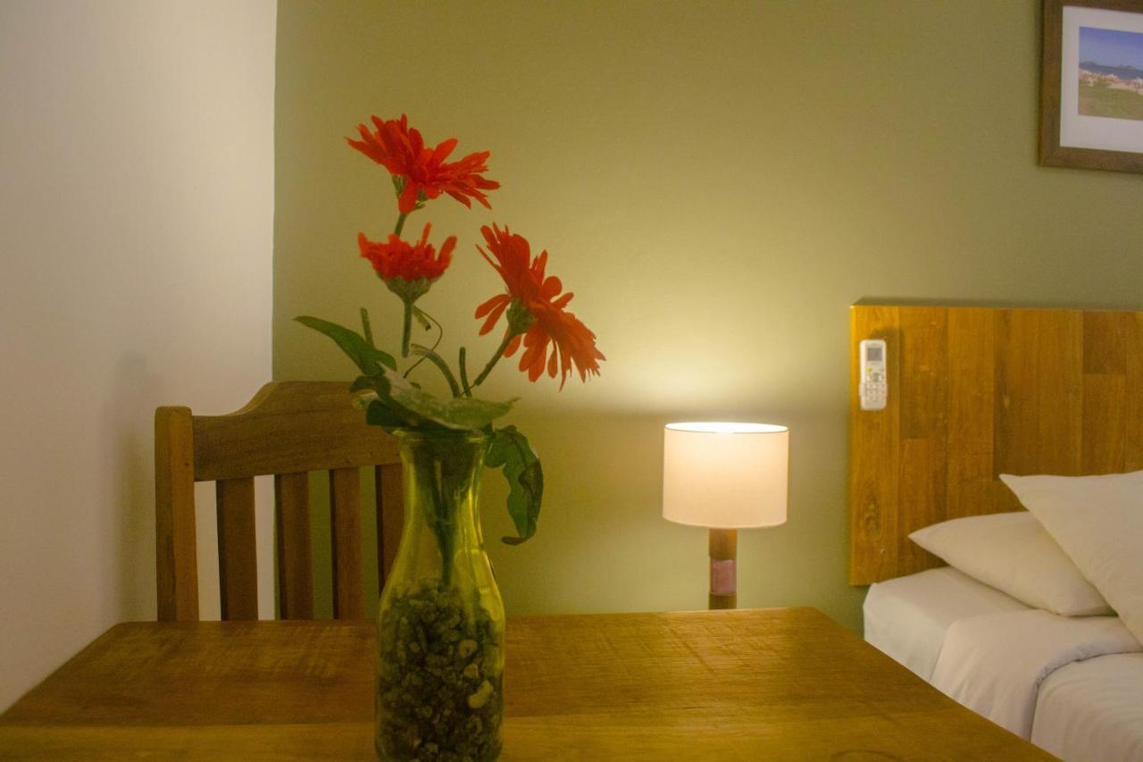 Quarto com Cama de Casal ou 2 de Solteiro