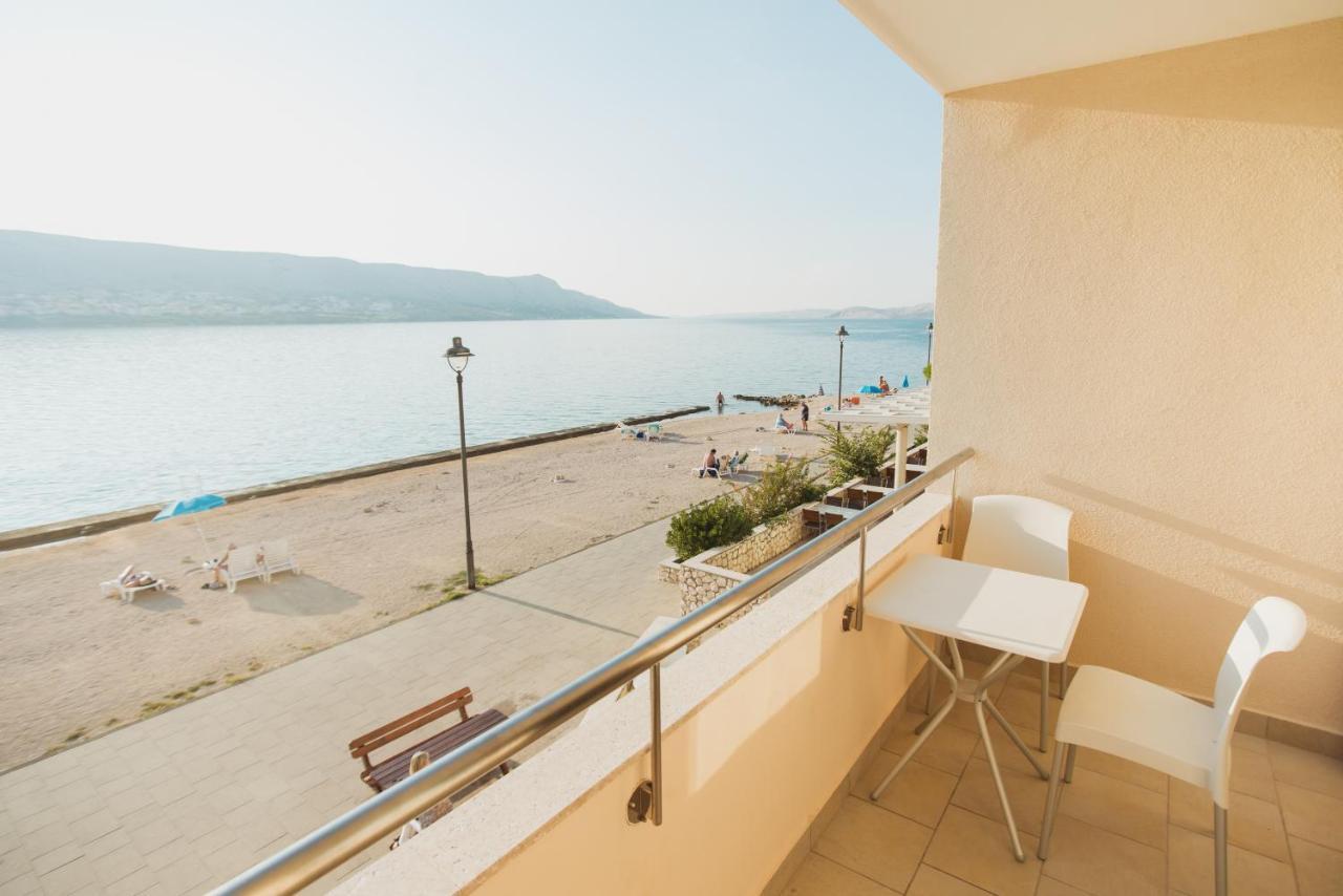 Camera Superior con Balcone e Vista Mare