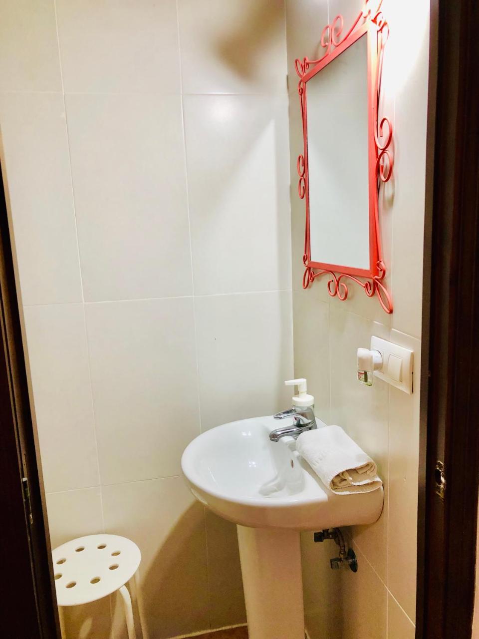 Chambre Lits Jumeaux avec Salle de Bains Privative