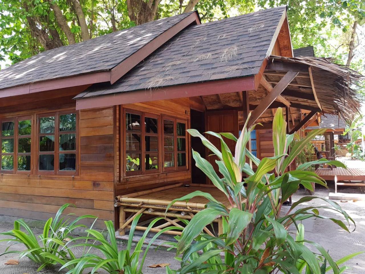 SeaBreeze Deluxe Bungalow