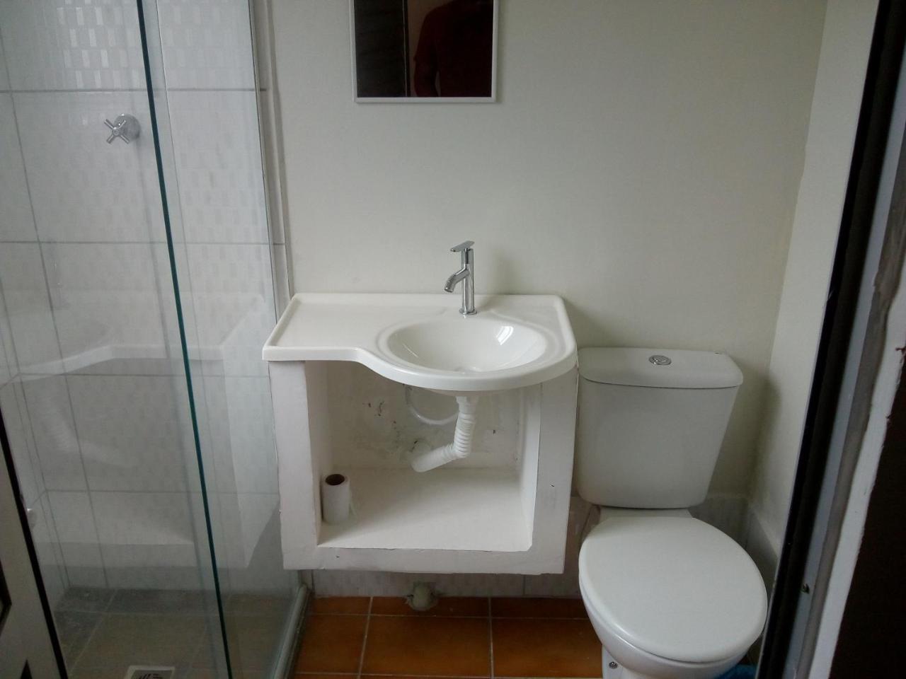 Quarto Grande com Cama de Casal ou 2 de Solteiro
