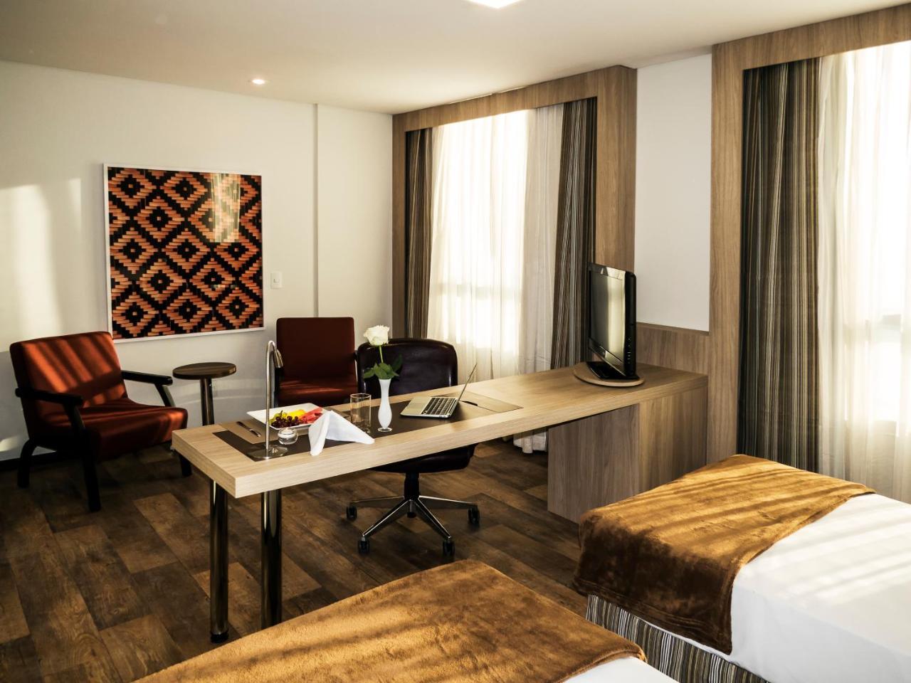 Quarto superior de luxo com 2 camas de solteiro