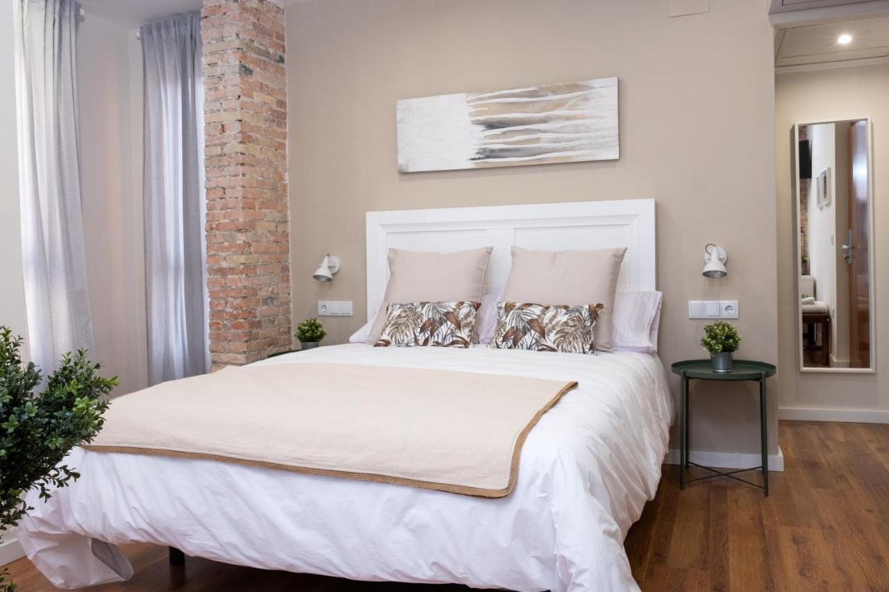 Double Room with Private Bathroom,760633304:JPEG