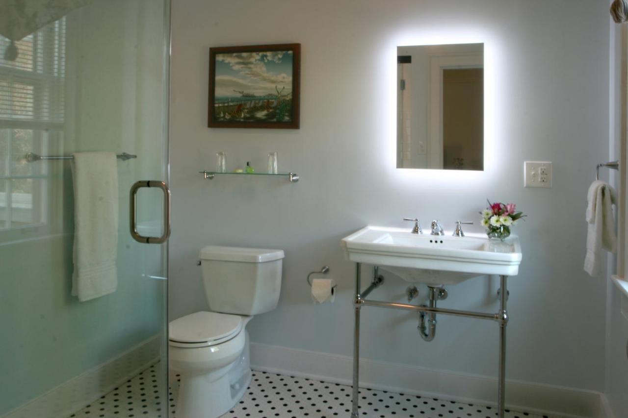 Large Single Room