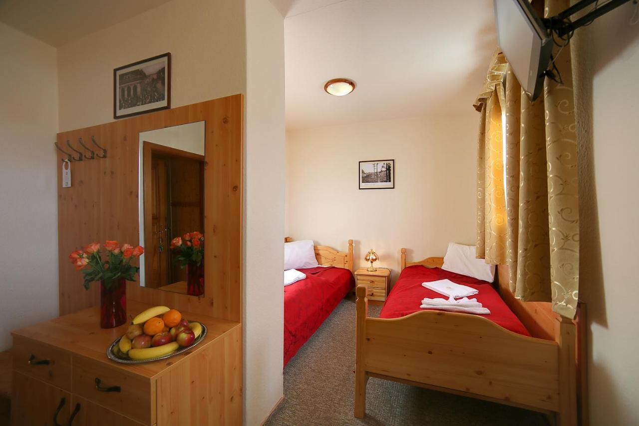 Zweibettzimmer