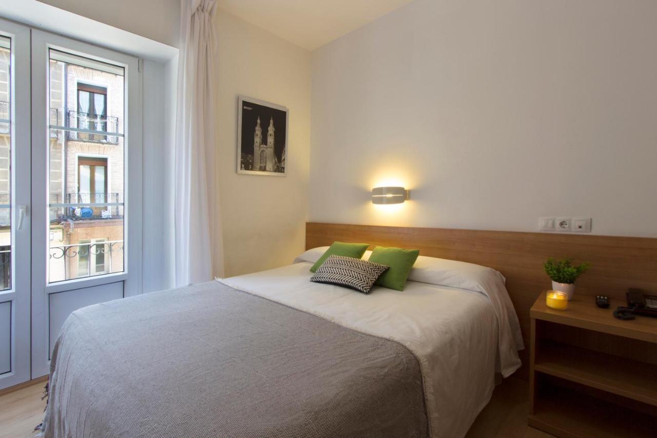Single Room,1084700251:JPEG