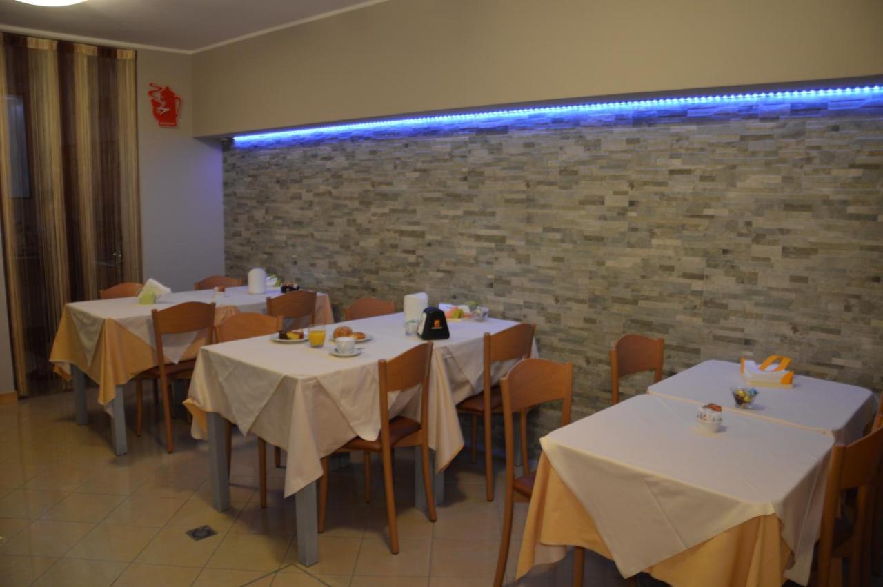 Camera Familiare con Bagno Privato