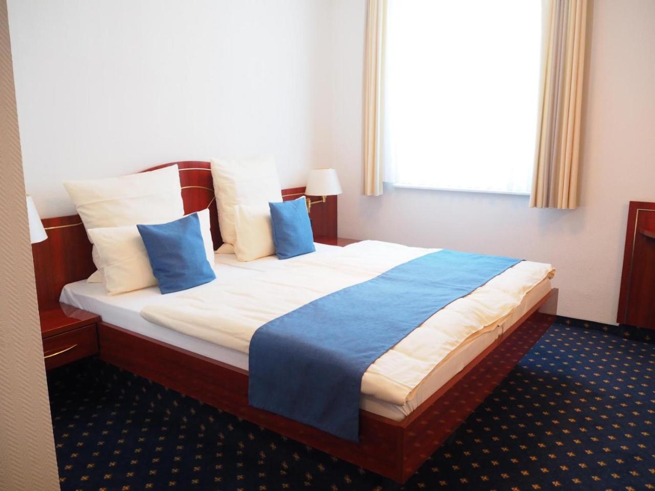 Deluxe Double Room,769139953:JPEG