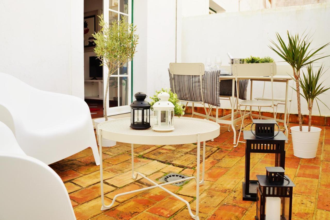 Apartamento de 1 dormitorio con terraza y balcón