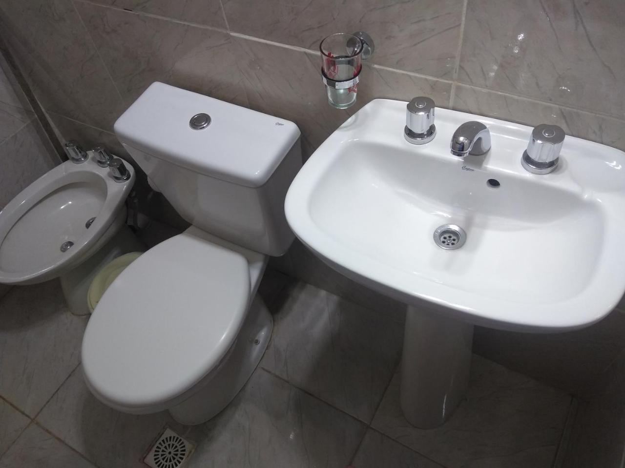 Quarto Quádruplo com Banheiro Privativo