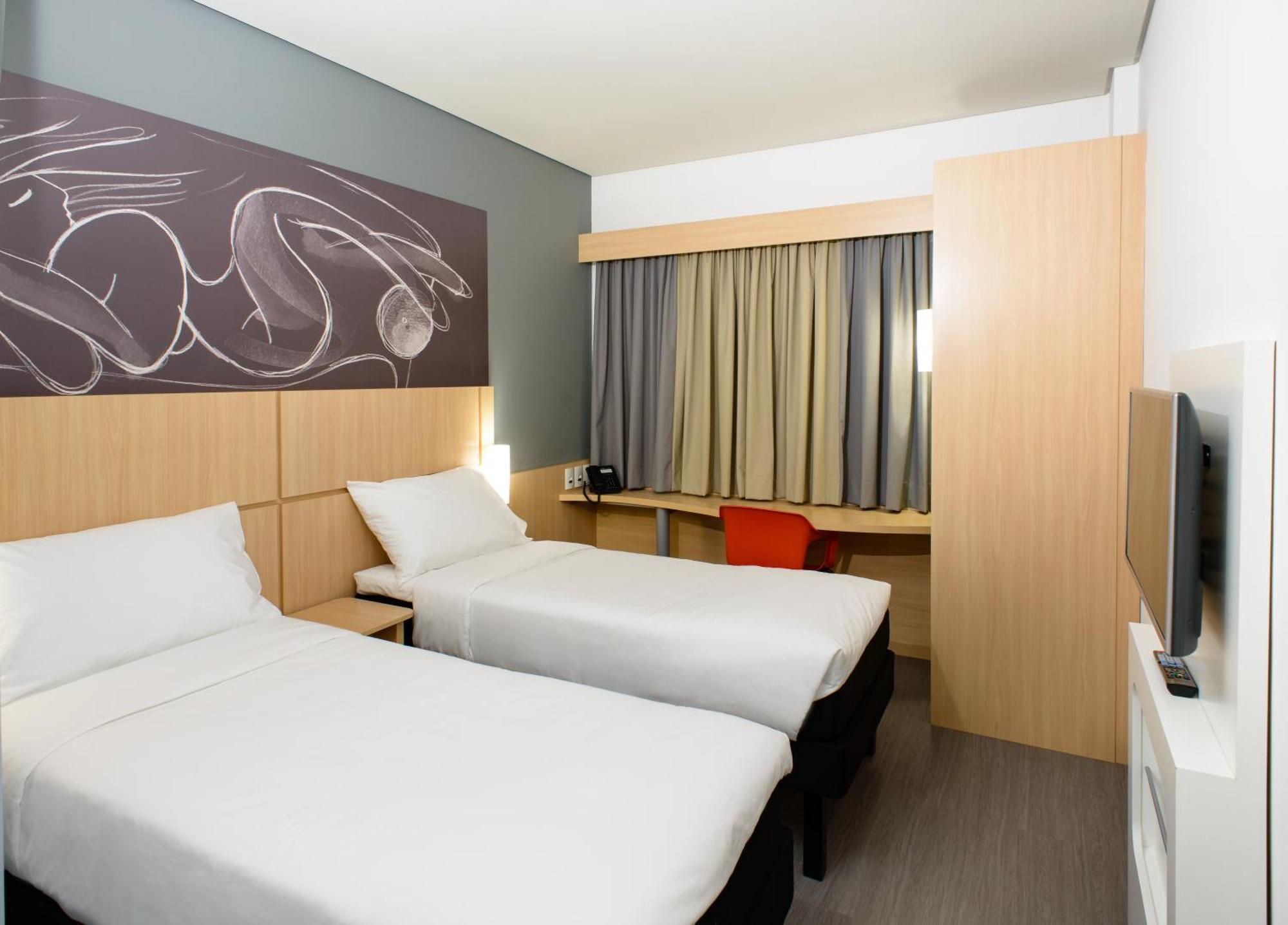 Quarto Standard com 2 Camas de Solteiro