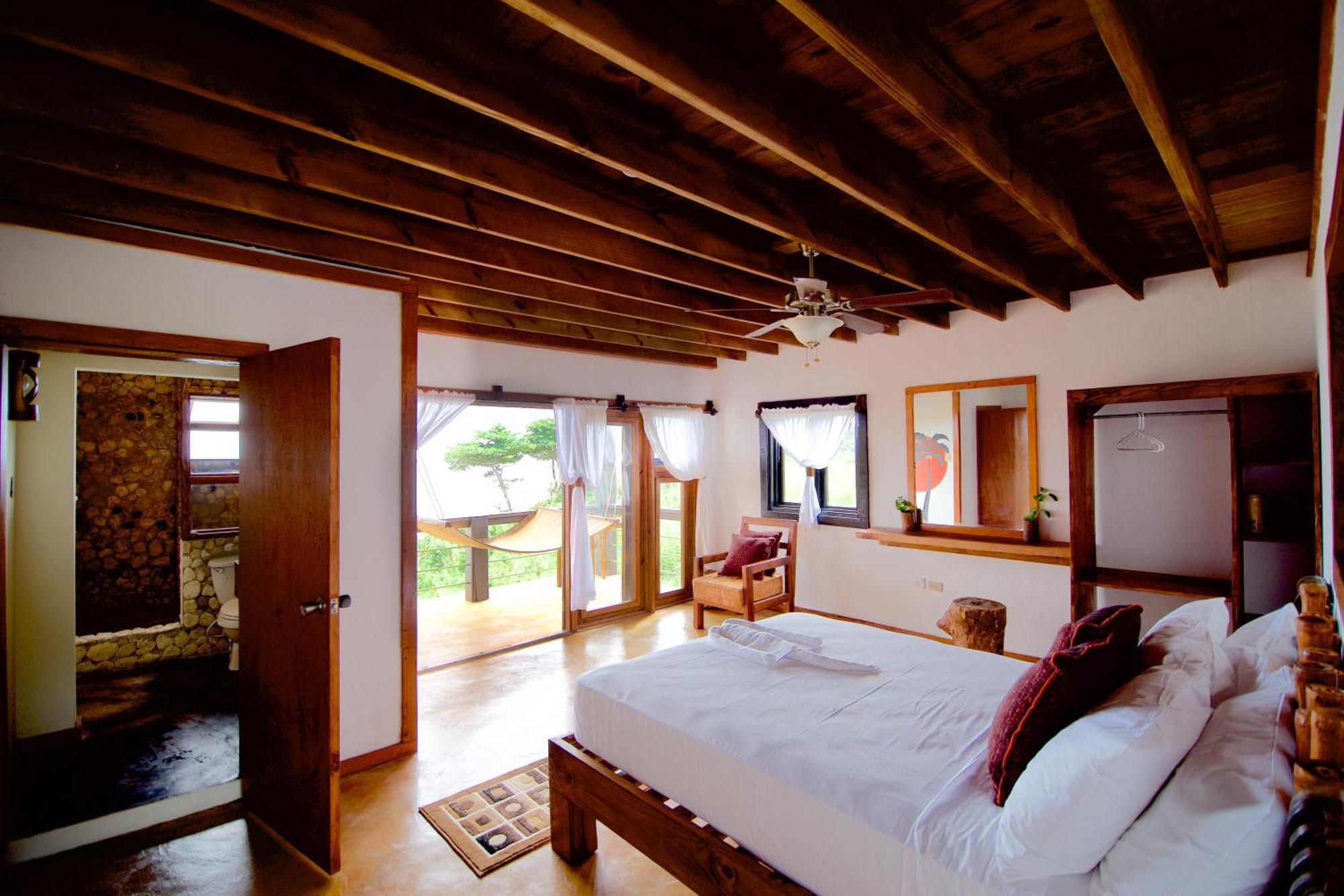 Suite mit Queensize-Doppelbett und Meerblick