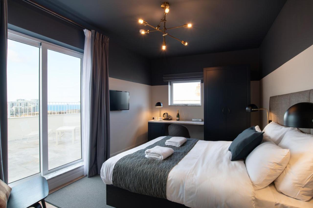 Deluxe Doppelzimmer mit Dachterrasse und Whirlpool