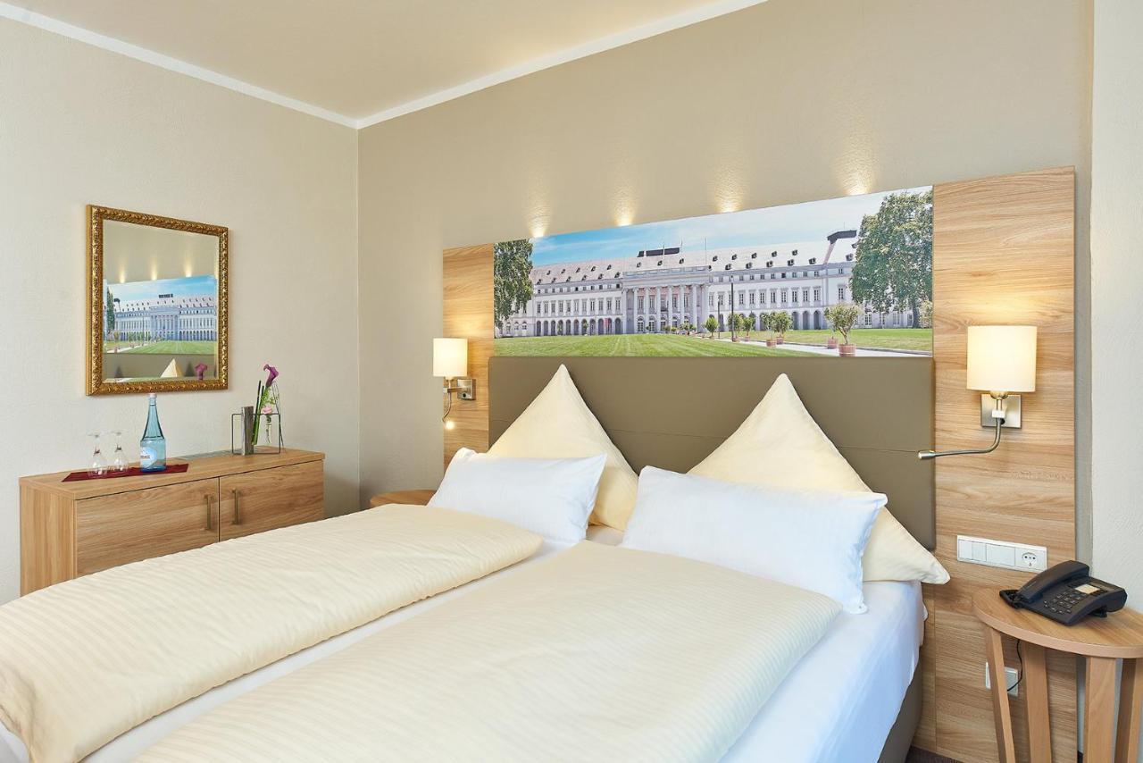 Doppelzimmer mit Blick auf den Innenhof
