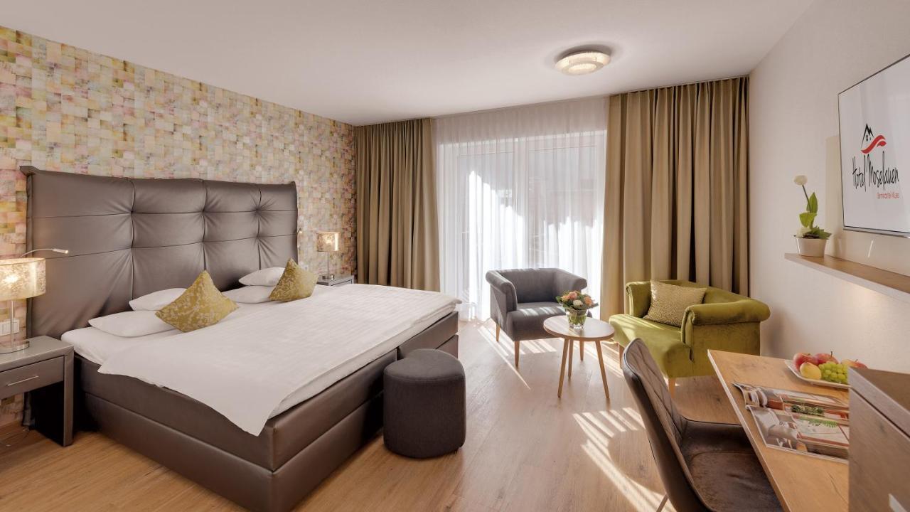 Double Room with Balcony,776502313:JPEG