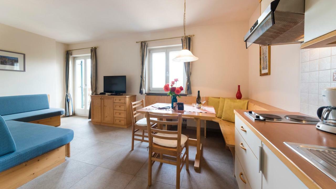 Apartment mit Balkon