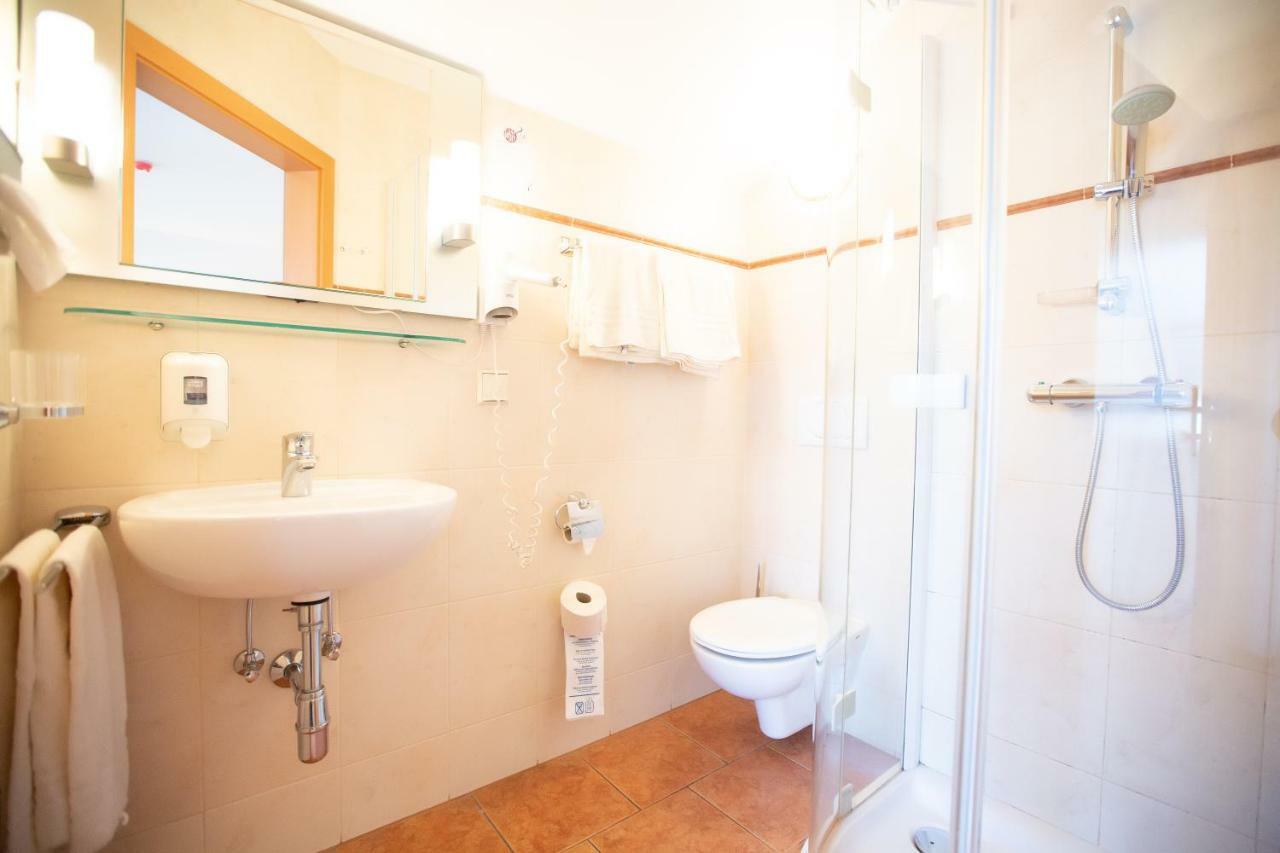Doppelzimmer mit Balkon