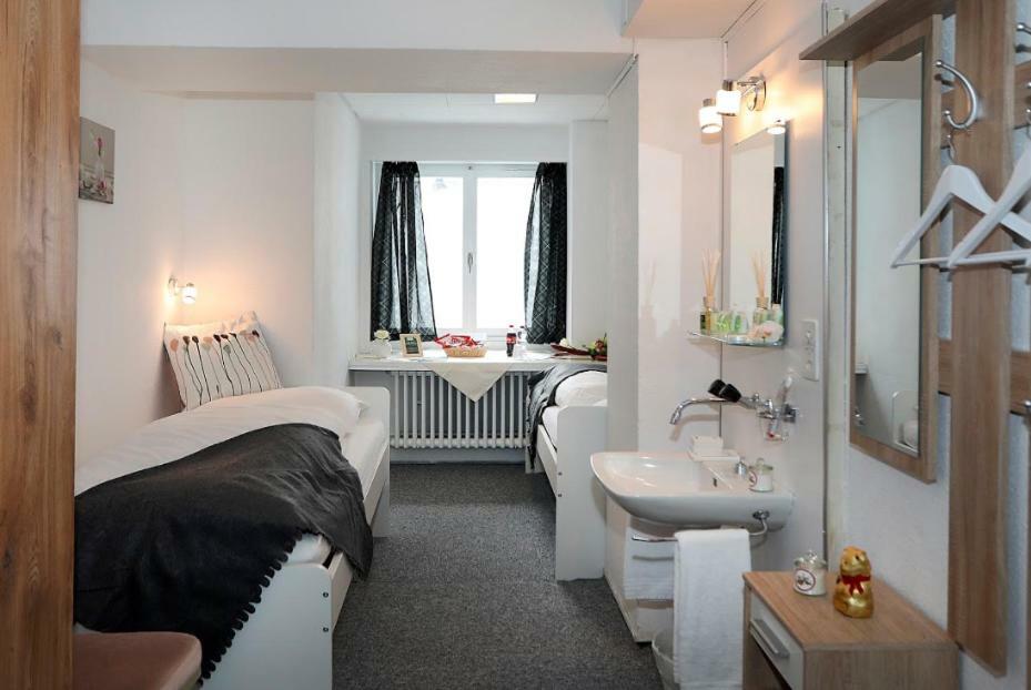 Budget Tweepersoonskamer met Gedeelde Badkamer