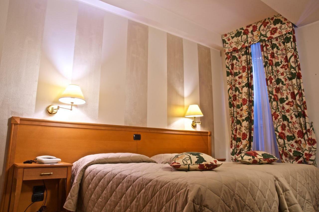 Dreibettzimmer