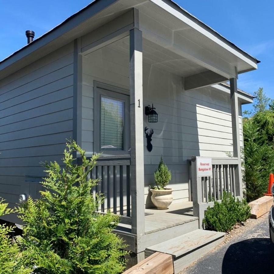 Deluxe Bungalow,579160839:JPEG