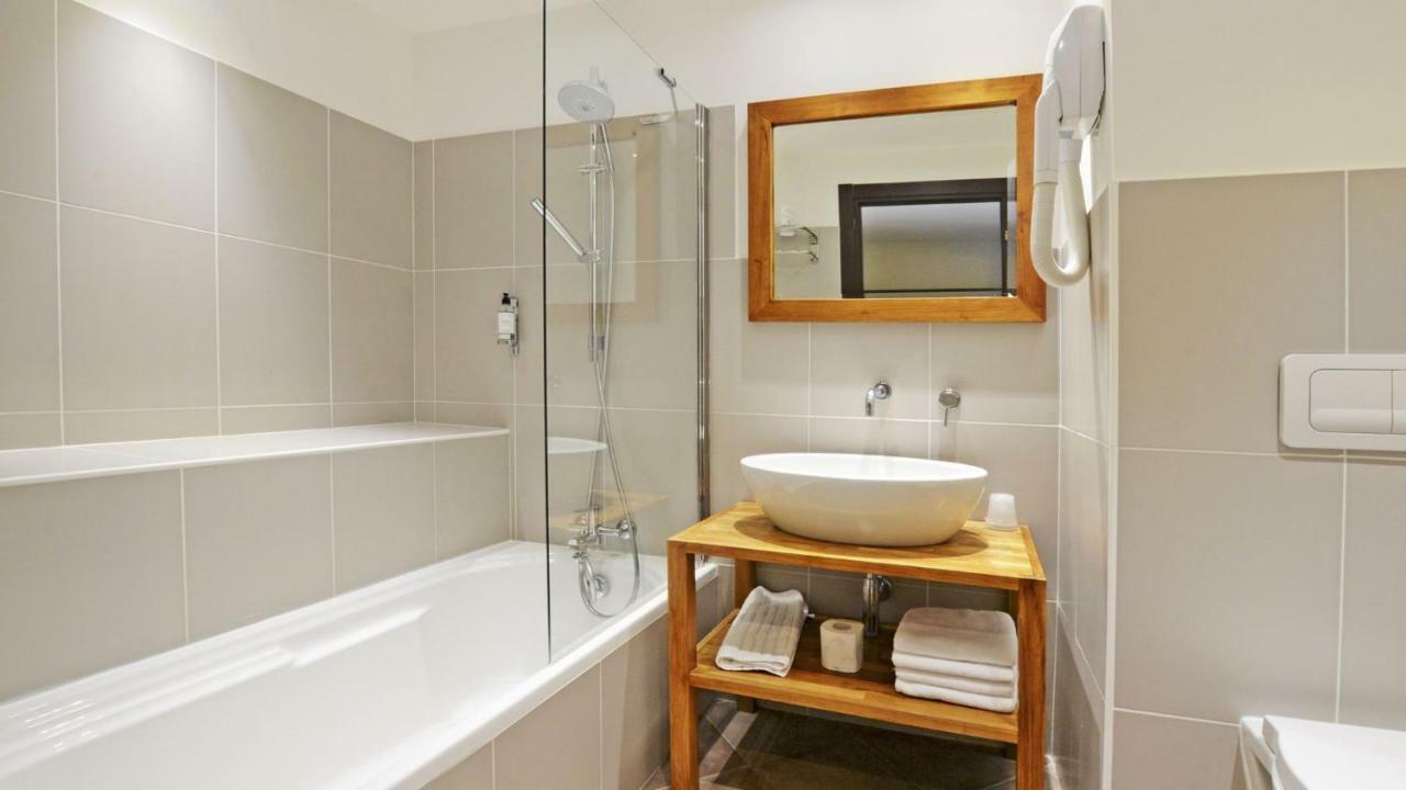 Chambre Double ou Lits Jumeaux Privilège - Vue sur Rue