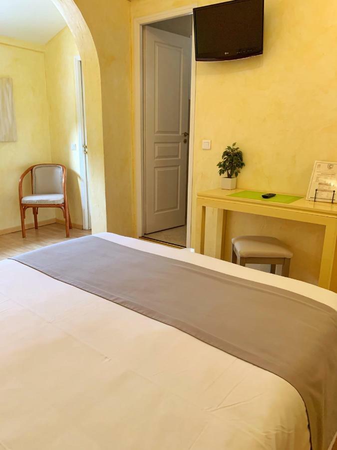 Chambre Triple - Côté Colline