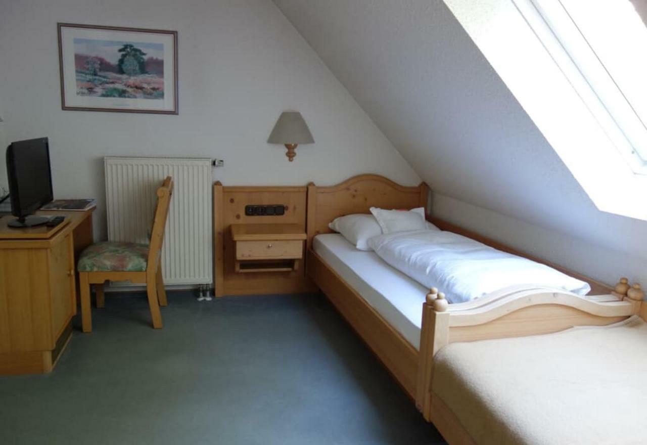 Twin Room Attic,789251745:JPEG