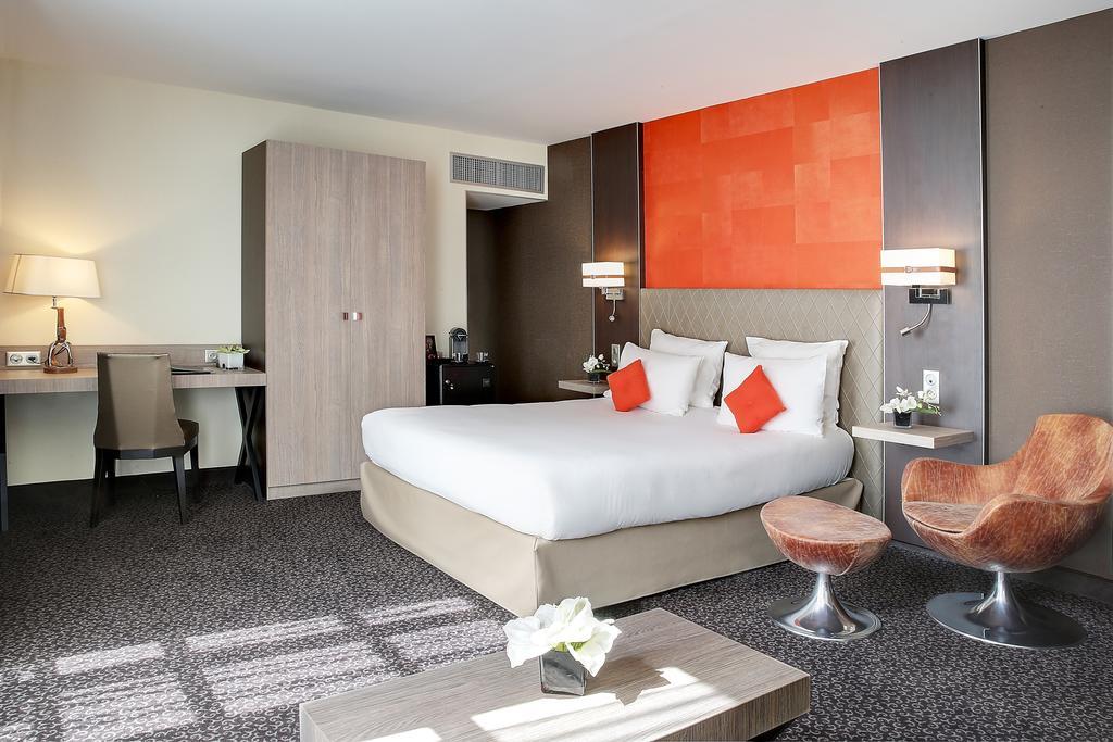 Suite Junior Lit Queen-Size