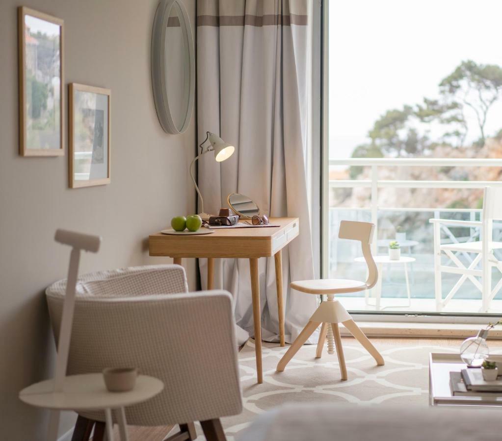 Deluxe tweepersoonskamer met balkon en uitzicht op zee