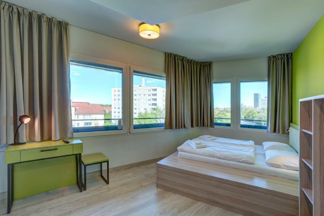 Twin Room,791836626:JPEG