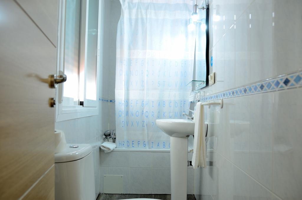 Single Room with Private Bathroom