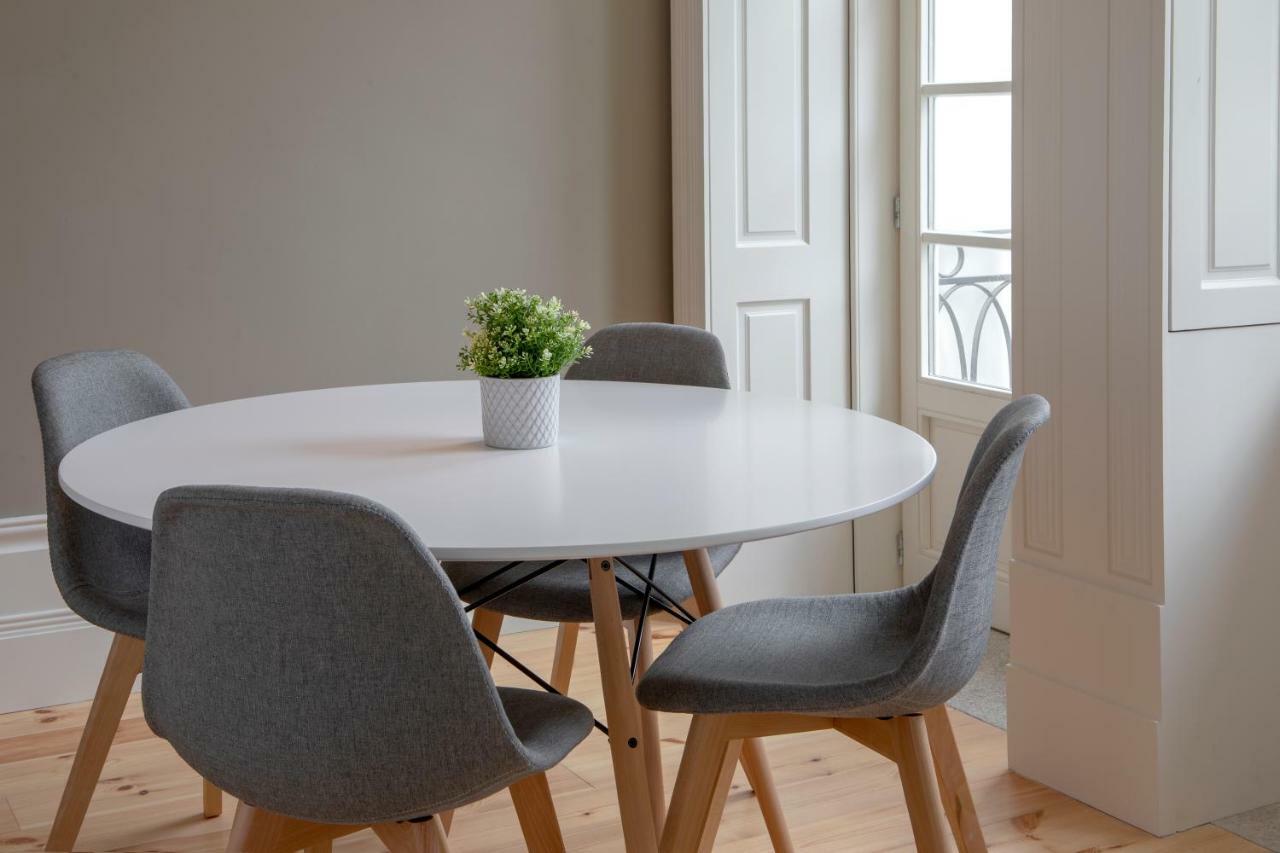 Apartment mit Balkon