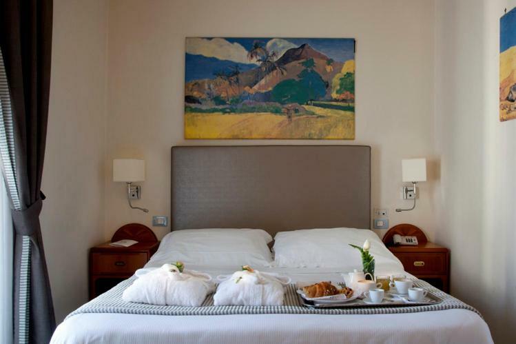 Double Room,806738022:JPEG